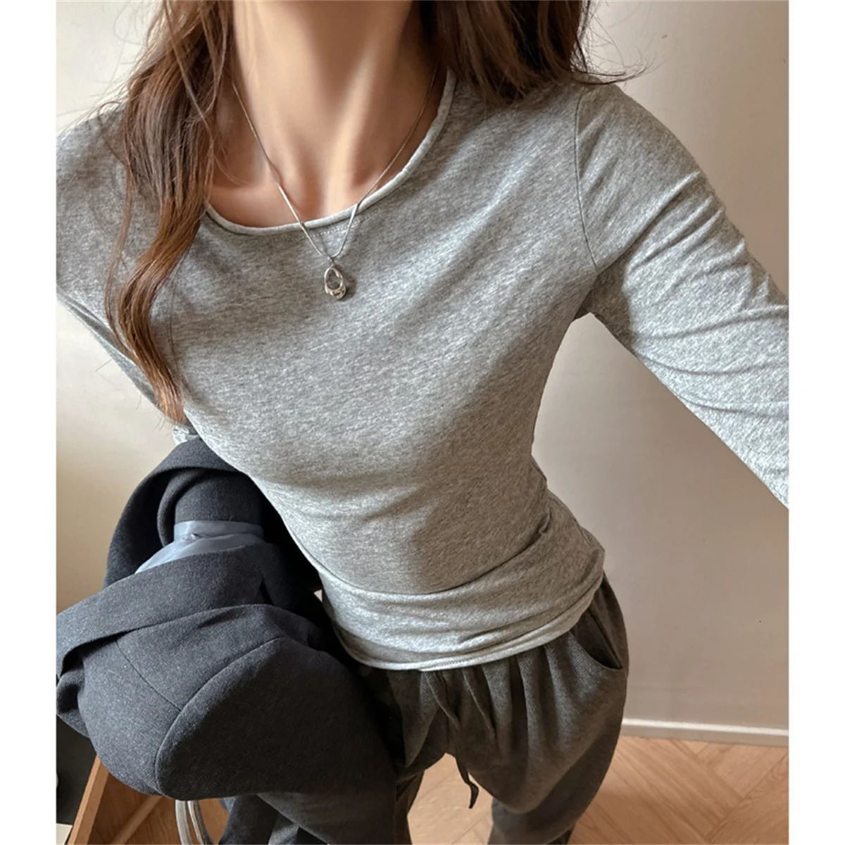 Slim Trend Crew Neck Top Women's American Solid Long Sleeve Shirt Autumn Winter Spring Casual Tops Female Basic Clothing 2026 261015