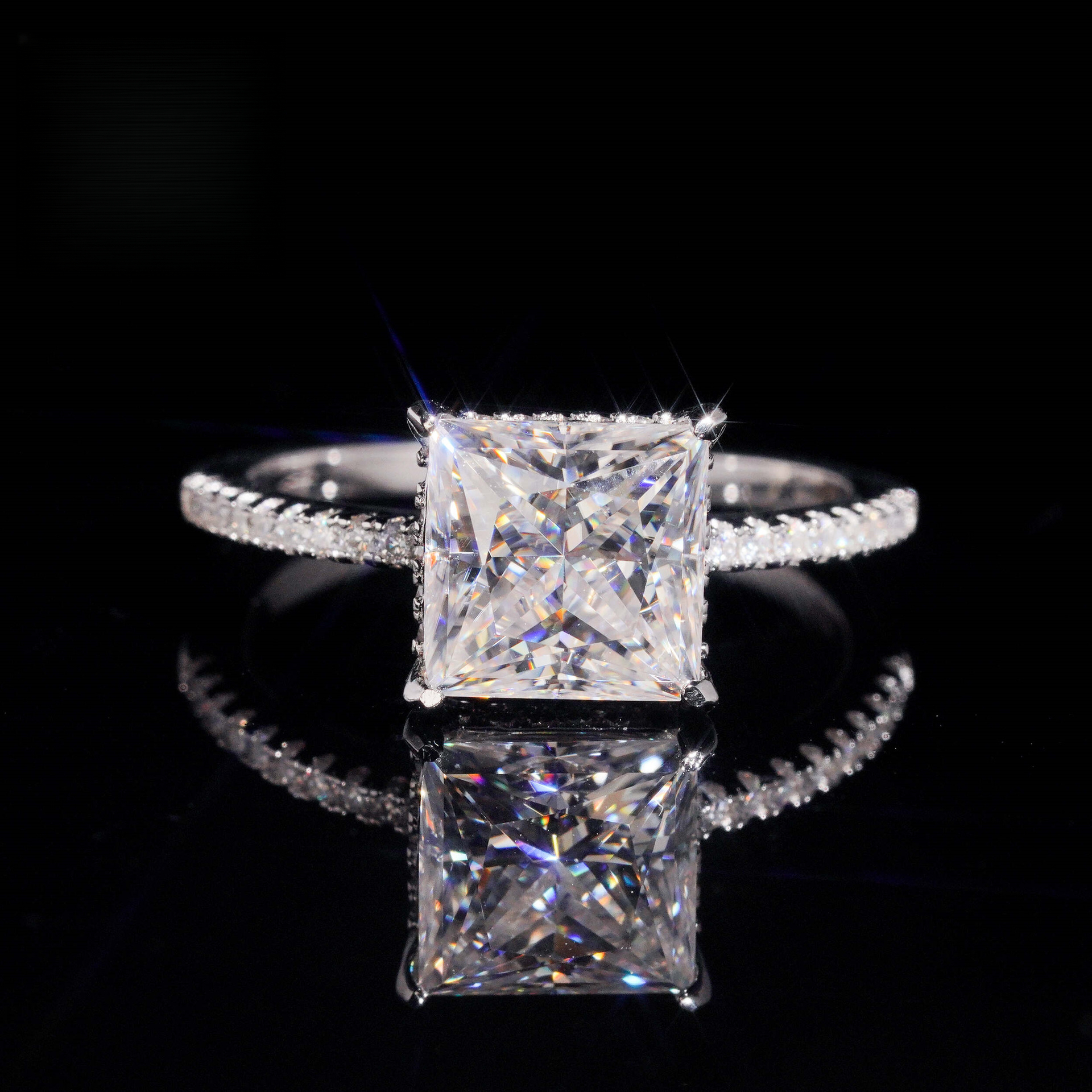 GRA certified princess-cut moissanite ring, 3 cts, S925 silver, a luxurious and elegant engagement ring for women