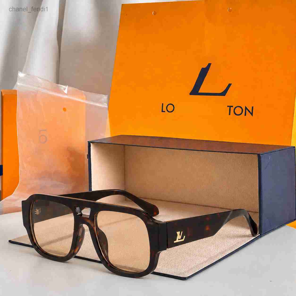 Designer for women men high quality sunglasses luxurious classic stylish casual oversized frames with metal lettering suitable driving beach vacatio