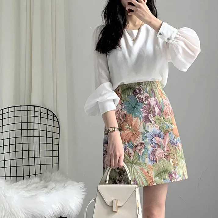 skirt Skirts French-style colorful short women spring and summer new retro oil painting fashion Jacquard plus size slim high waist W261017
