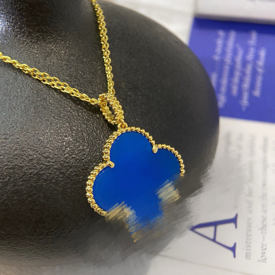 2026 New Van perfume cologne Cleefcleef Necklace Designer For Women V Gold Four Leaf Clover Large Flower Necklace With Red Agate Precision Laser Cut