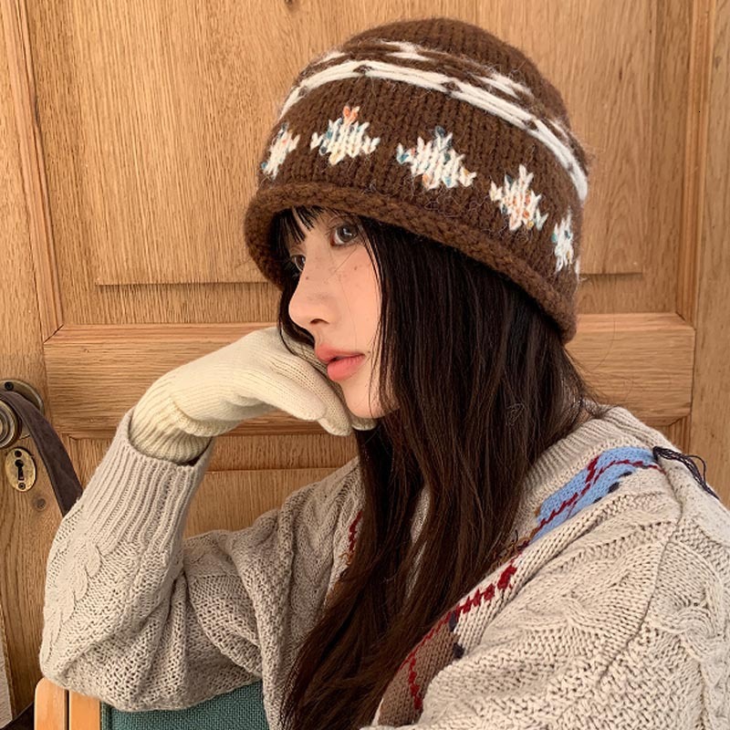 Autumn Winter Travel Fair Isle Style Jacquard Rolled Edge Knitted Korean Retro Face Slimming Warm Versatile Fisherman Hat for Women