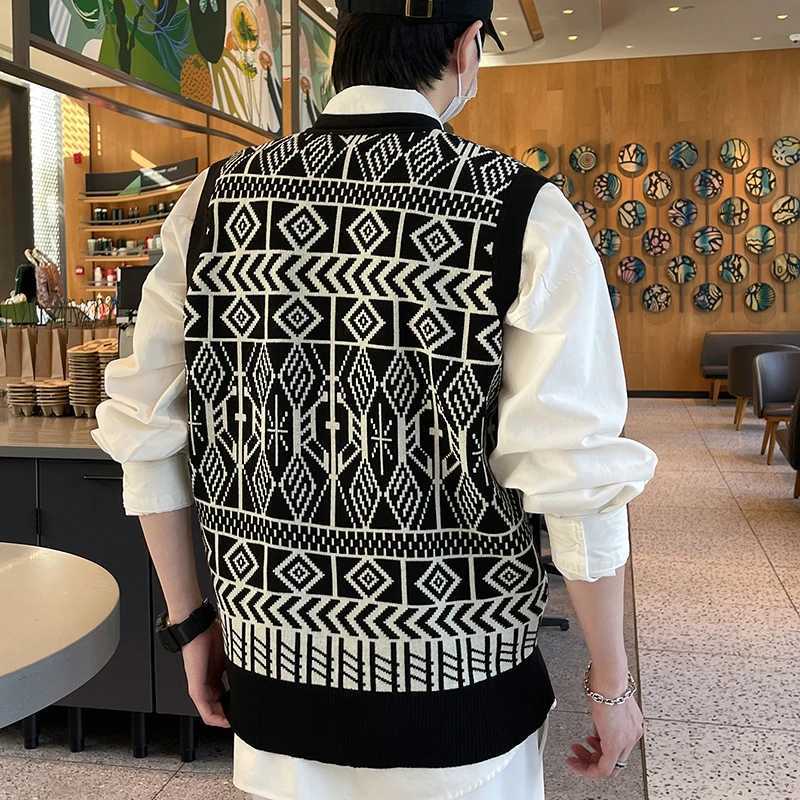 Knitted Men's Fashion Vests Men's Vest V-neck Button Down Sleeveless Jacket Mens Y2K Clothes Spring Autumn Trendy Casual VestsW261017