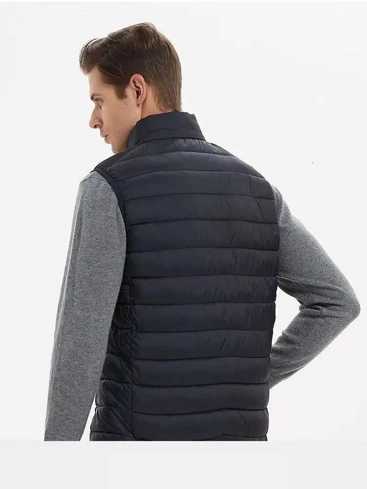 Vest Men's Vests Men' Sleeveless Jackets Winter Fashion Male Cotton-Padded Vest Coats Men Stand Collar Warm Waistcoats ClothingW261019