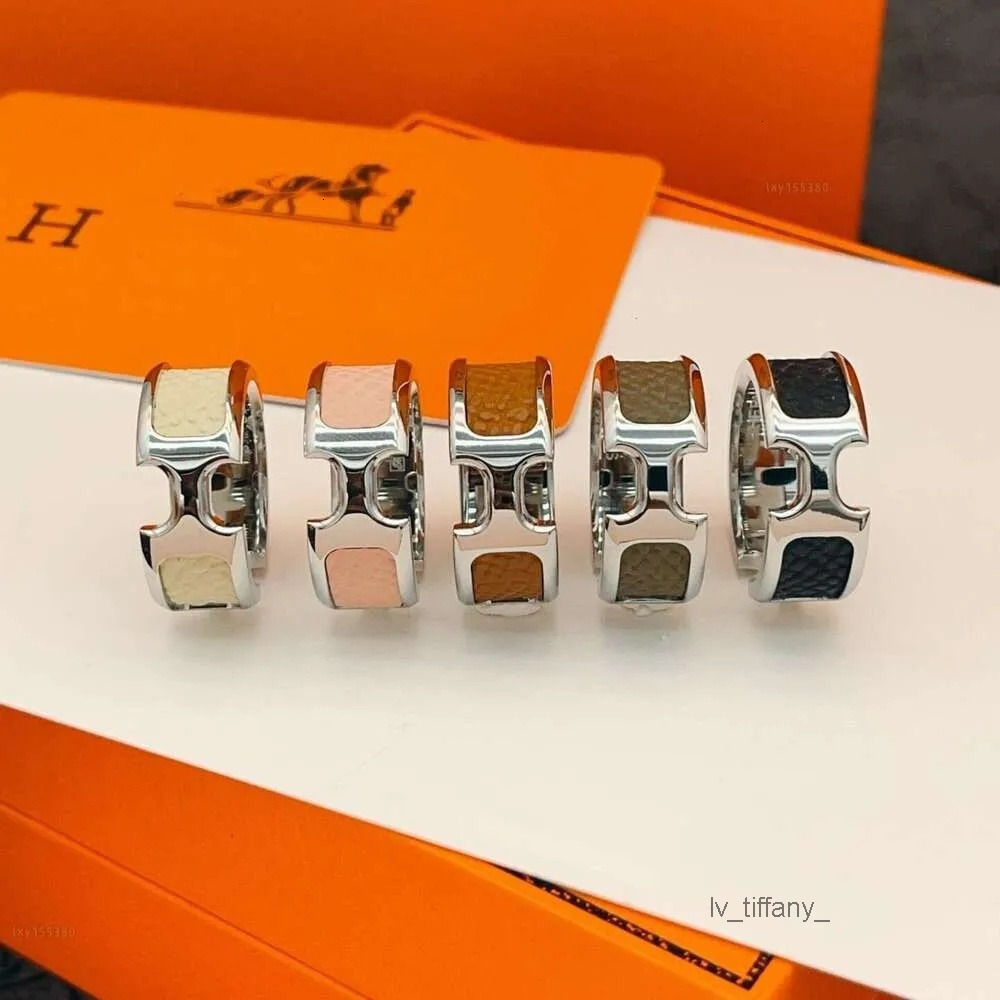 Luxury Classic H Letters Designer For Women Mens Unisex Leather Love Rings Silver Rose Gold Pink Couple Lovers Engagement Ring Jewelry Waterproof XV