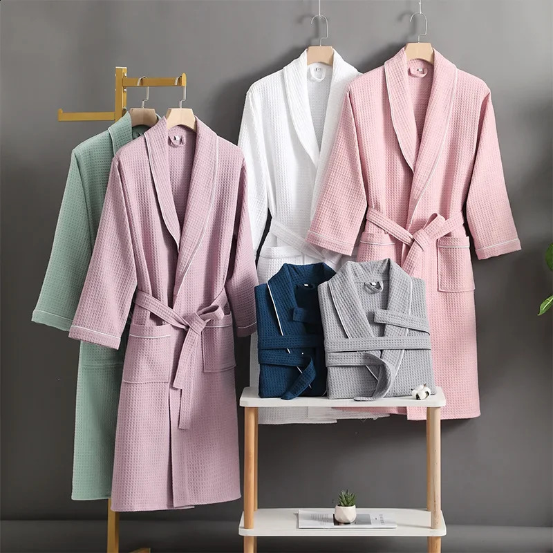 Multi Colors Cotton Waffle Patterned Bathrobe High Quality Embroidery Water Absorption and Quick Drying for Couples 261017