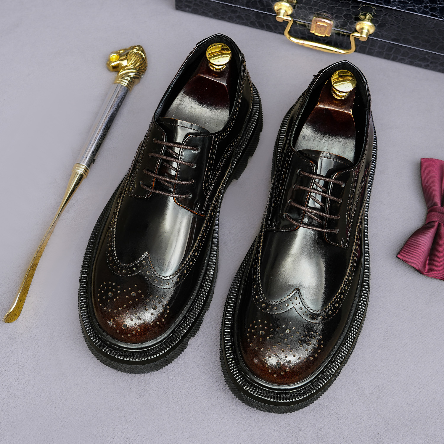 Men Wingtip Brogue Dress Shoes Polished Burnished Leather Chunky Thick Lug Sole Lace Up British Retro Formal Business Wedding Shoes Big Size 38-46