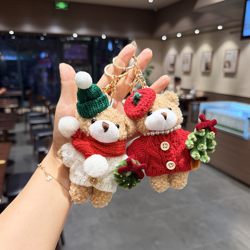 Autumn And Winter Keychain, Sweater-Style Bear Doll Pendant, Handheld Wreath, Christmas Tree Doll, Bag Charm