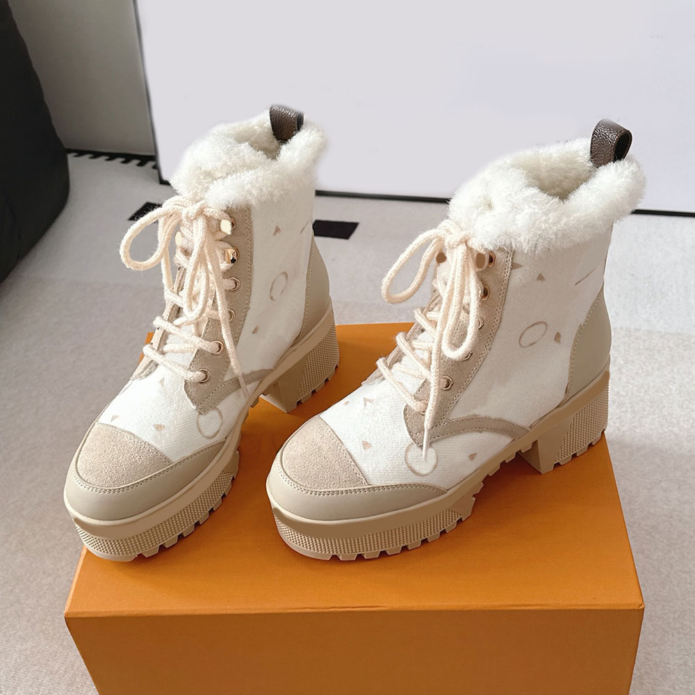 Laureate Platform Desert Boot Womens Designer Suede Boots 1AKZBH Upper Textured Cotton Lace Up Ankle Boot Warm Comfort Shearling Lining Autumn Winte