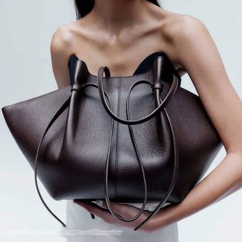 Bag Designer New Wing Lychee Grain Leather Commuter Large Capacity Tote High End accessories Underarm Bag Single Shoulder Handbag Luggage