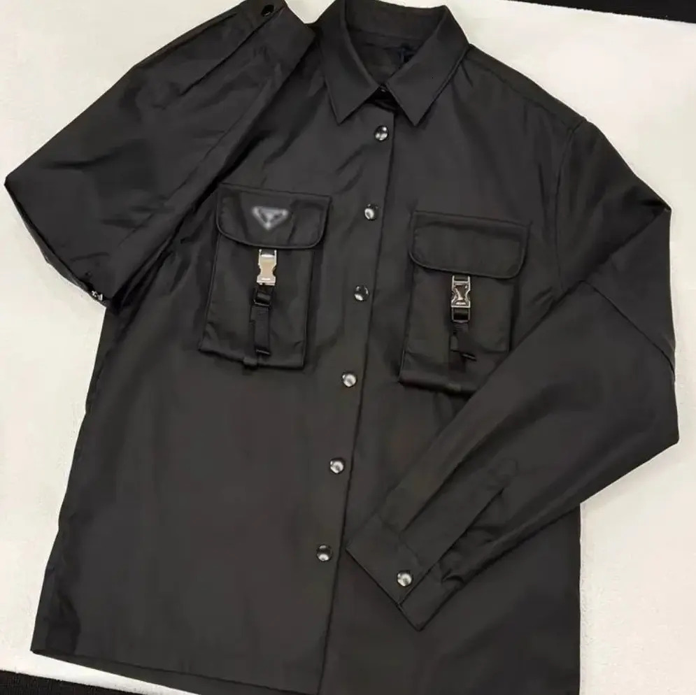 Men Short Jacket Mens Jackets Designer Leather Badge Coats Spring Autumn Loose Fit Quality Black Sportswear Couples Brand Outdoor outerwear Windbrea