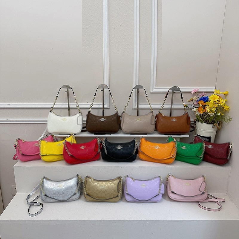 Cross-border design, large-capacity, simple with a classic pattern, 2027 new collection, high-end shoulder bag for women