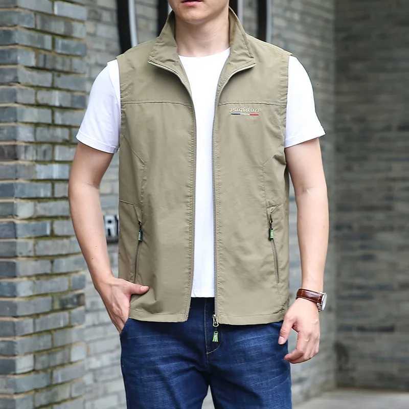 Vests New Summer Men Men's Outdoor Mesh Vests Thin Waistcoats Climbing Fishing Sleeveless Jackets Quality Male Sportswear Casual Vests 6XLW2610