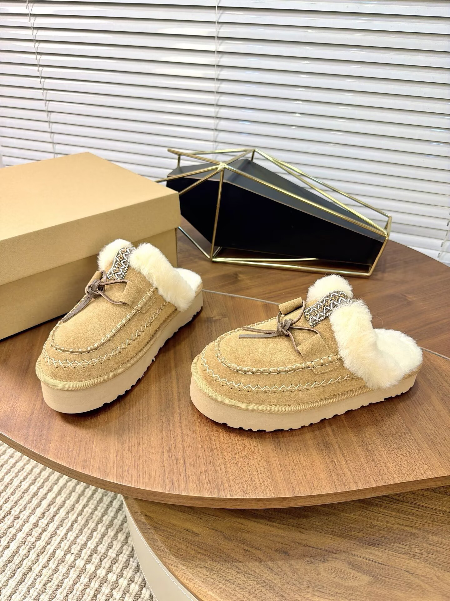 Top Quality Luxury Designer Real Leather 2026ss Winter New keep Warm Thick Sole Classic Plush Short Boots Snow Boots