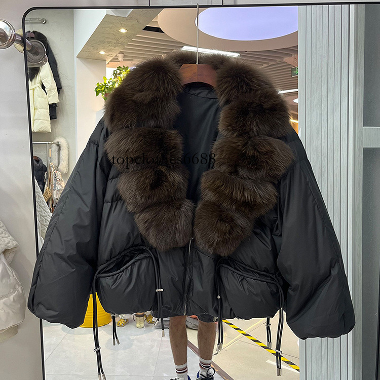 European Style 2026 Autumn/Winter New Women's Short Down Jacket with Large Fox Fur Collar, Fashionable, Loose, Thick, and Warm Coat