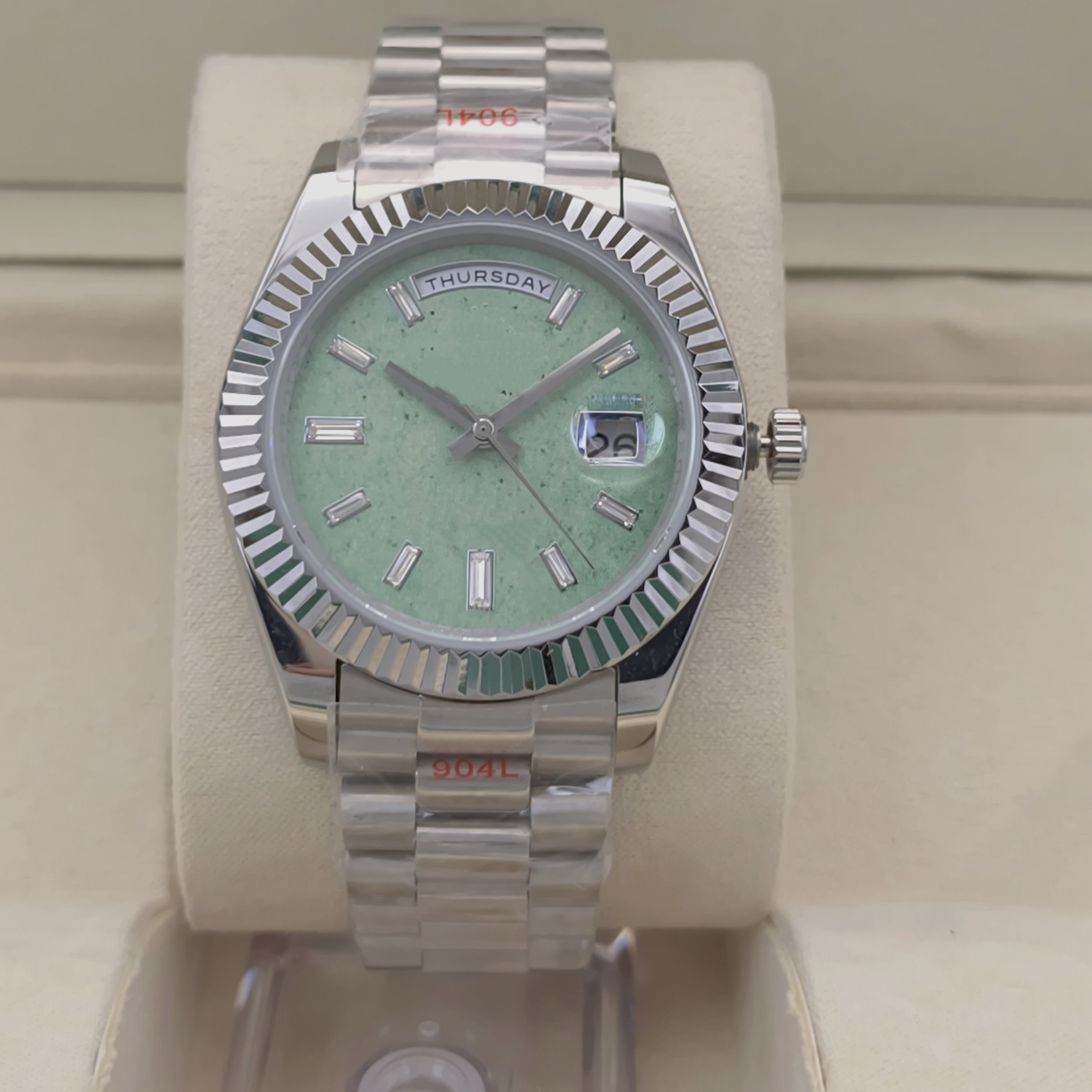 2026 new high-quality watch day date: 2836-4 41MM mint green dial groove bezel sapphire dial waterproof silver men's watch