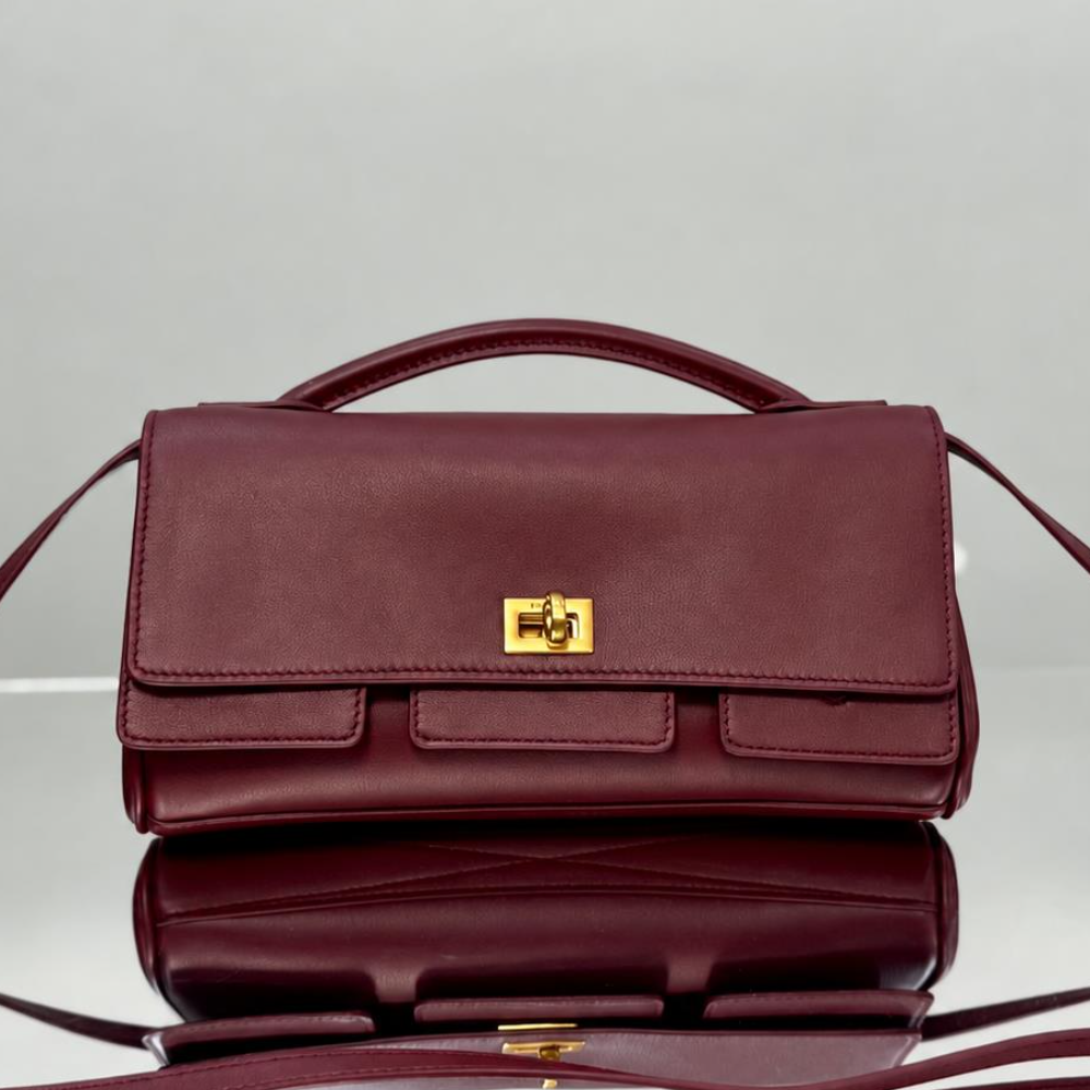 Flap Satchel Shoulder Bag Smooth Leather Turn Lock Top Handle Removable Strap Chic Weekend Outings Top-Tier Designer Bag