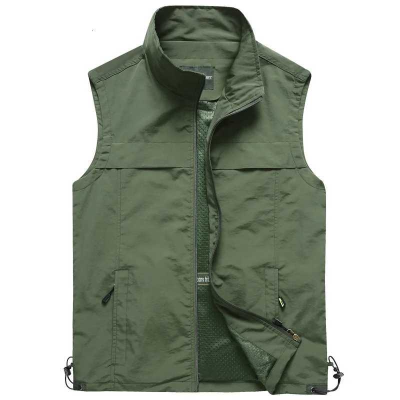 Vests Men Outdoor Mesh Men's Thin Waistcoats Climbing Sleeveless Jackets New Summer Men Multi-pockets Fishing Photography Breathable VestsW2610