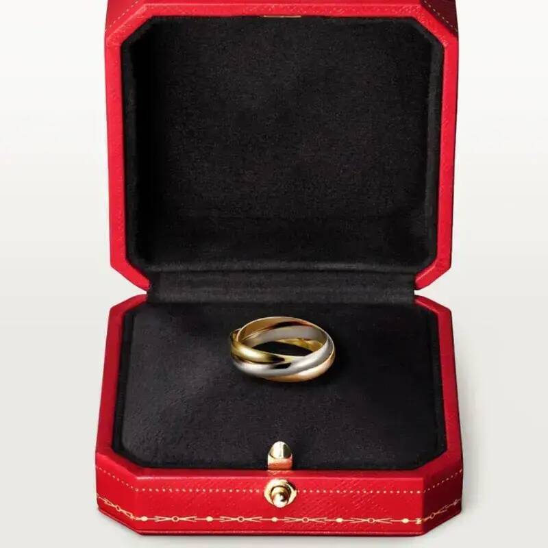 Jewelry finger Designer Ring Luxury Designer Rings For Women Love Designers Simulated Diamond White Rose Gold Trend Fashion Gold Cool Class