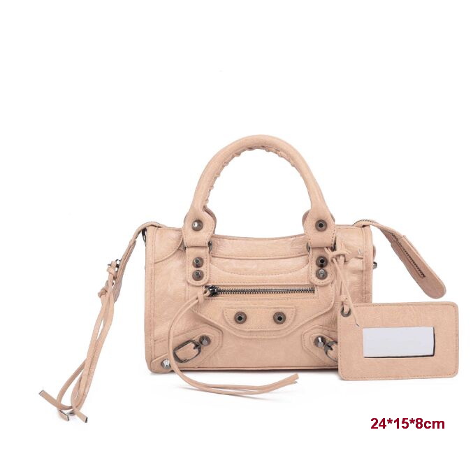 Designer Evening Bags Luxury Crossbody Bag Mini Fringed Women's Locomotive Bag Portable Shoulder Bags Texture Unique Fashion Simple Handbags