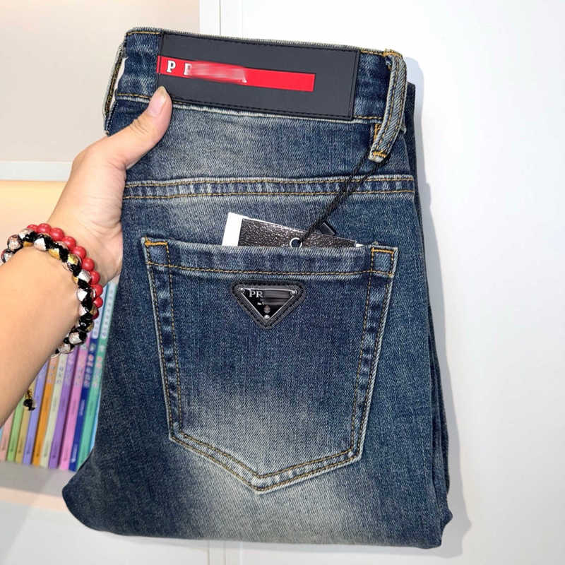 designer Men's Jeans European-style men jeans with heavy embroidery, multi-color elastic wash, slim straight-leg casual men trousers 2VFH
