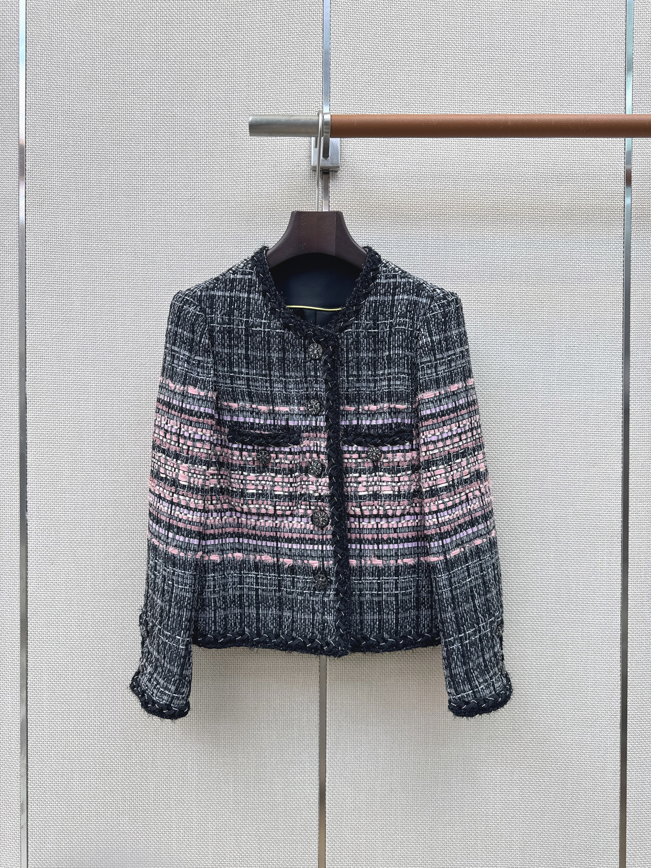 Milan Runway Coats 2026 New Autumn Winter Lapel Neck Long Sleeve Fashion Designer Jackets Brand Same Style Tops 1018-4