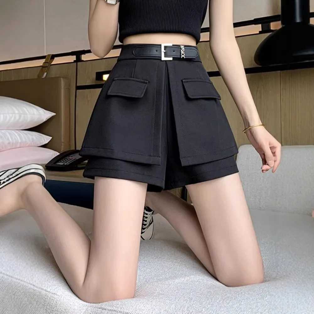 Women's Shorts Skirts Summer Suit Half-Length Skirt Early Spring Outerwear Two Pieces of Fake A-Line Fashionable Black Pants Skirt W261017