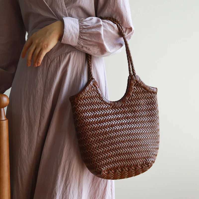 Evening Bags Split leather hand-woven tote bag new niche fashion women's bag cowhide vintage French holiday portable shoulder bag H2610161