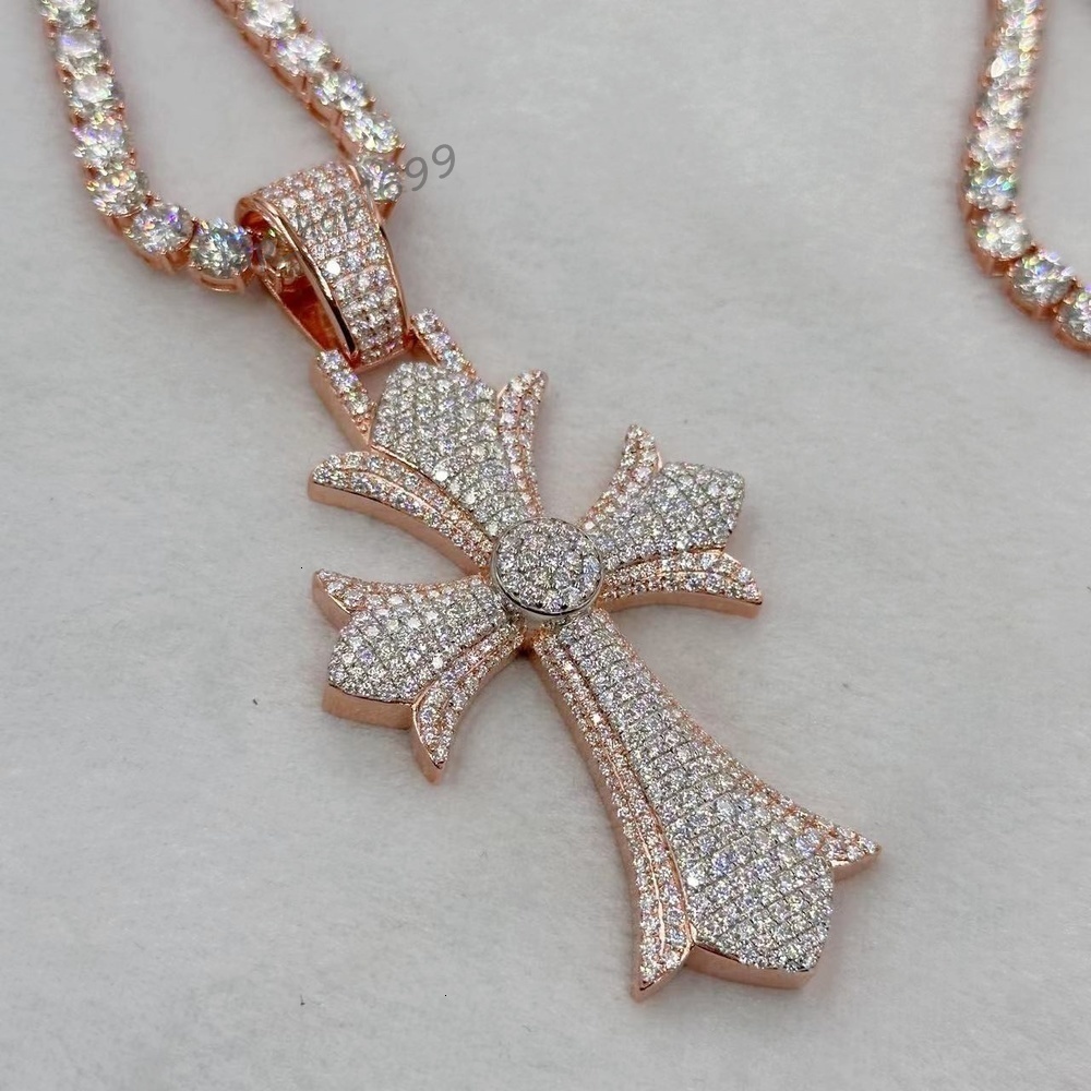 Pass Diamond Test D VVS Diamond Crucifix Necklace Luxury 925 Sterling Silver Ice Out Moissanite Cross Pendant
