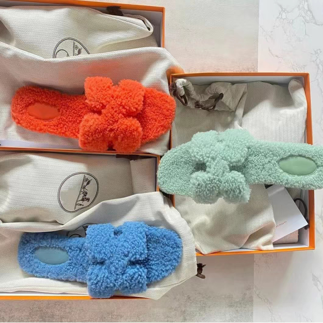 2026 New New H Style Outdoor Furry Slippers Women Flat Soled Slip On Fashion Versatile Warm Exclusively For Foreign Trade Free Shipping Free Shippin