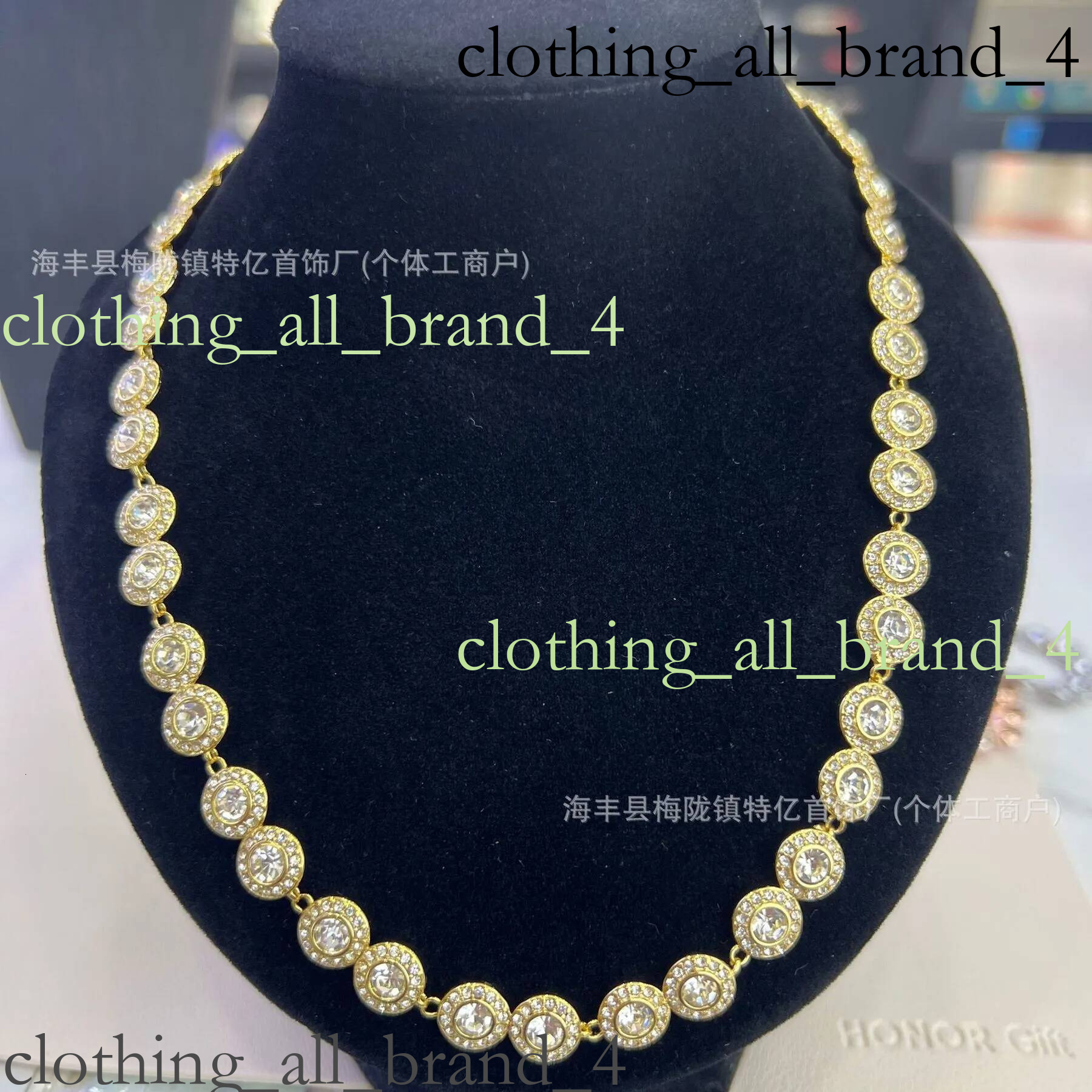 2026 New High Quality Designer Silver Fashion Jewelry Necklaces For Women Shi Family Round Button Full Diamond Necklace Bracelet Earnail Set D1e