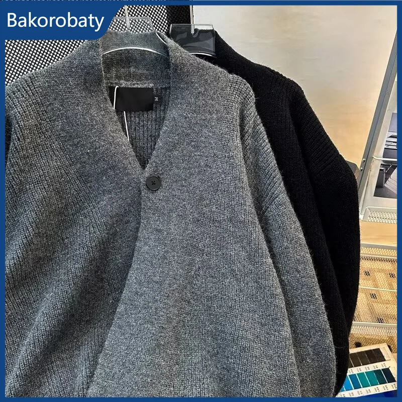2026 Spring Men's Korean Fashion Slanted Button Cardigan Casual Loose Vneck Knitted Sweaters High Street Y2K Knitwear Jacket 261012