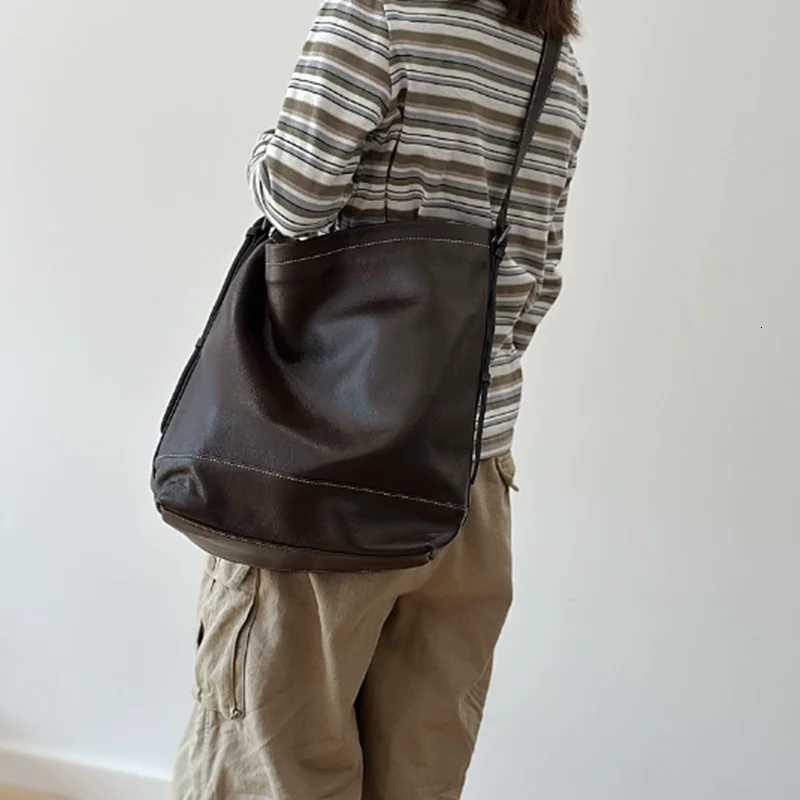 Evening Bags Bag women's new large-capacity first layer cowhide bucket bag soft leather Japanese and Korean one-shoulder messenger bag women H2