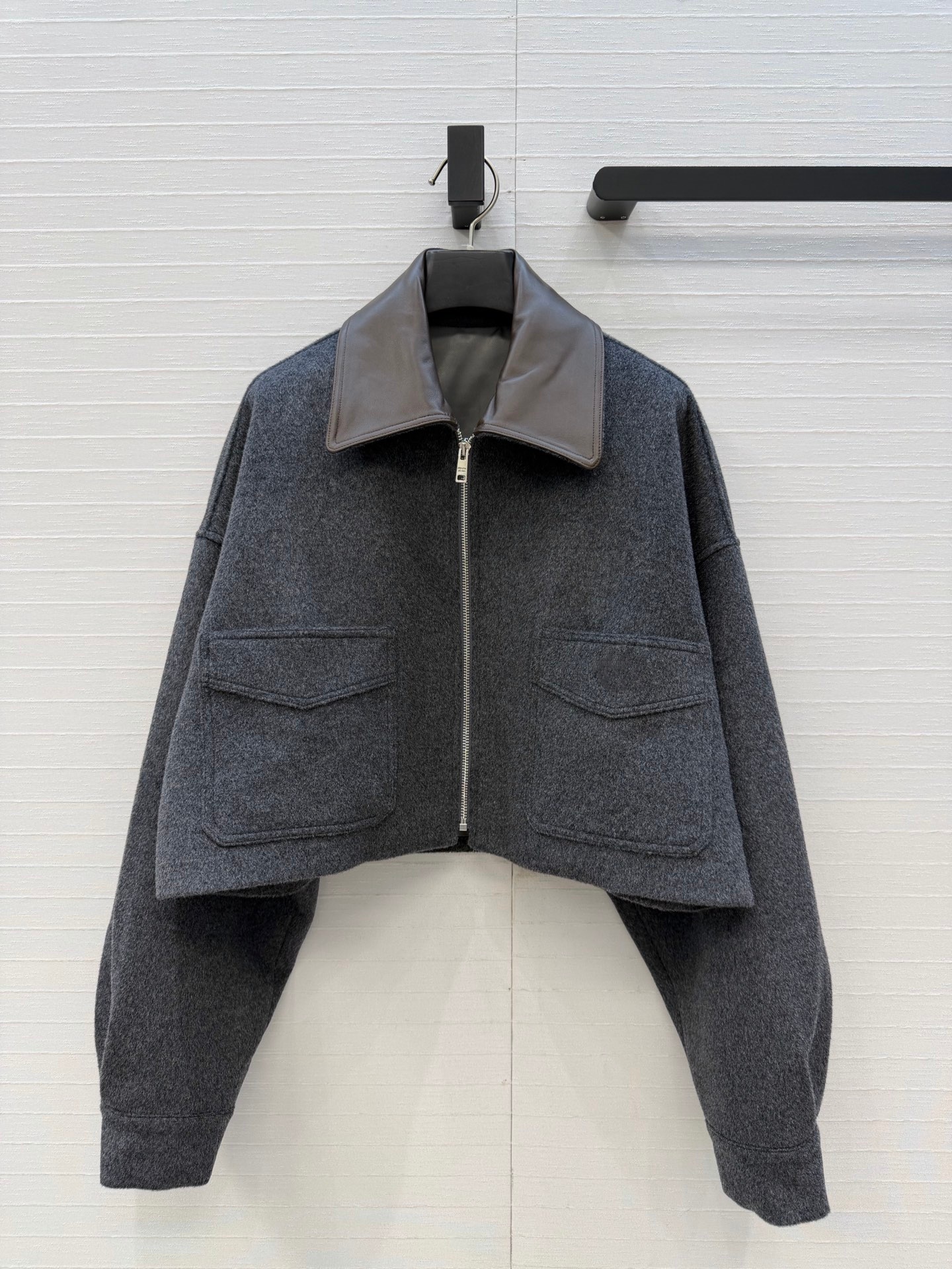 Milan Runway Coats 2026 New Autumn Winter Lapel Neck Long Sleeve Fashion Designer Jackets Brand Same Style Tops 1018-1