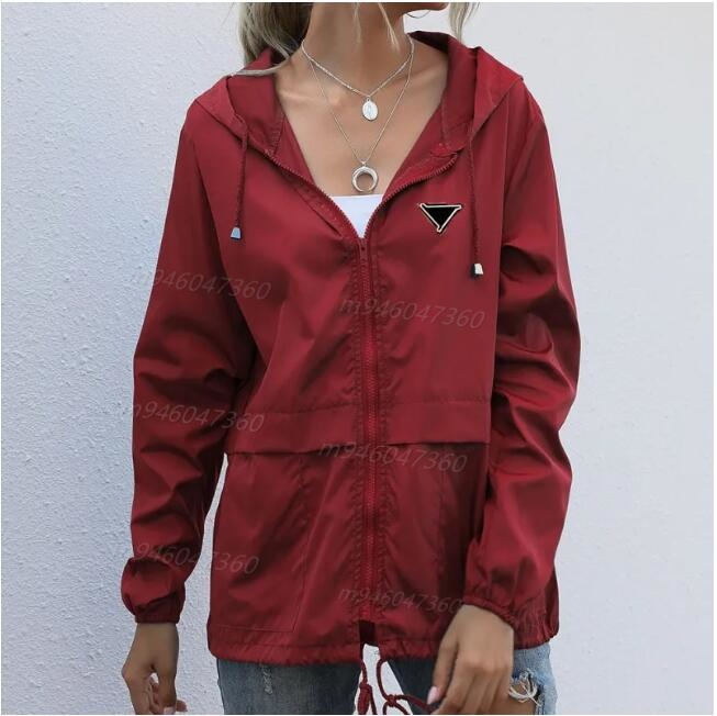Designer Windbreaker Jacket Women Jackets Womens Raincoats Coats Clothing Veste Femme Yoga Gym Quick Drying Waterproof Raincoat Long Sleeves Zip Up
