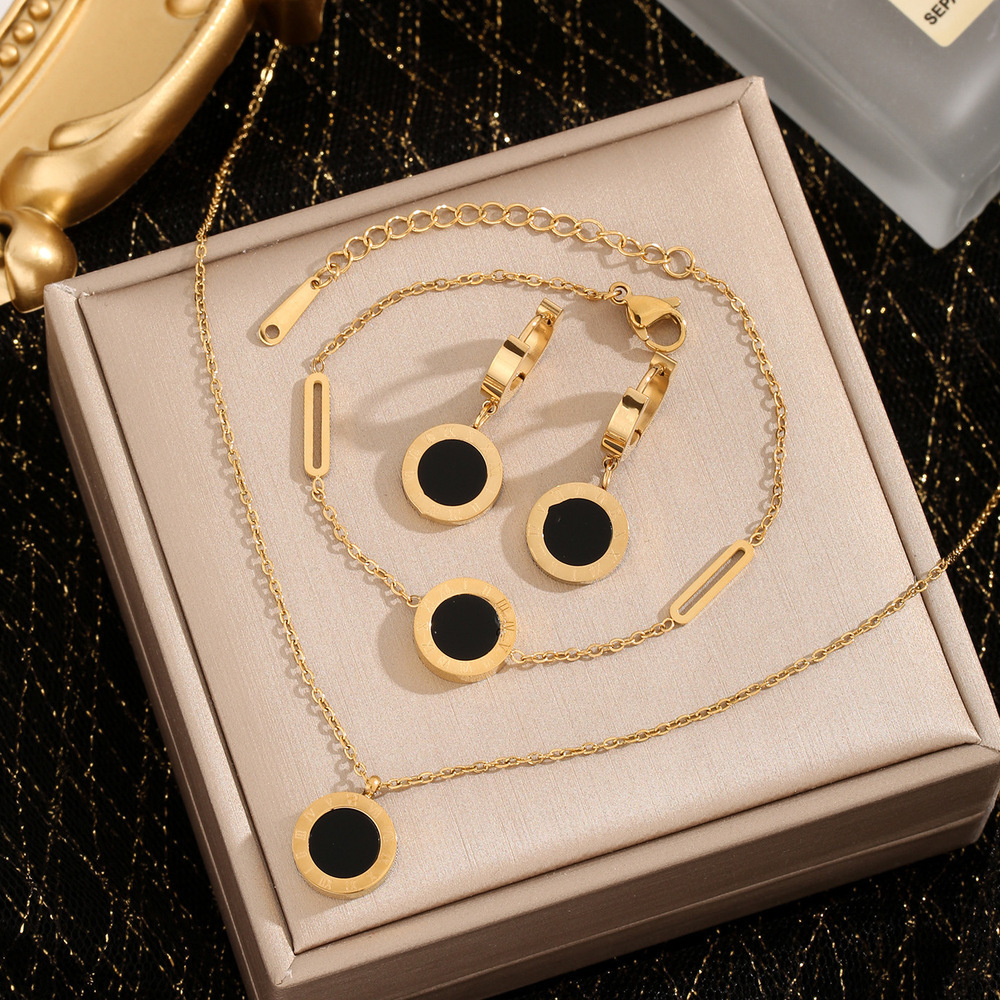 Light Luxury Elite Fashion Jewelry Set 18K Gold Open Black Shell Roman Bracelet Necklace Earrings Women Versatile Non-Fading Jewelry Bracelet Women