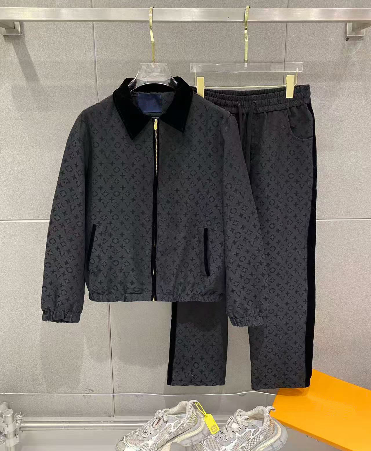 New Designer Mens tracksuit Luxury Men Sweatsuits Long sleeve Classic Fashion Pocket Running Casual Man Clothes Outfits Pants two piece sports suit