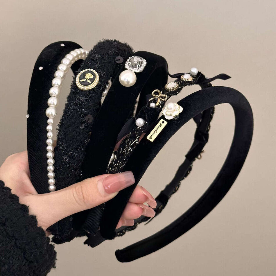 perfume 2026 cologne New Headwear Delicate Fragrance Elegant Pearl Autumn And Winter French Retro New Black Headband Casquette Luxe Designer Hair Ac