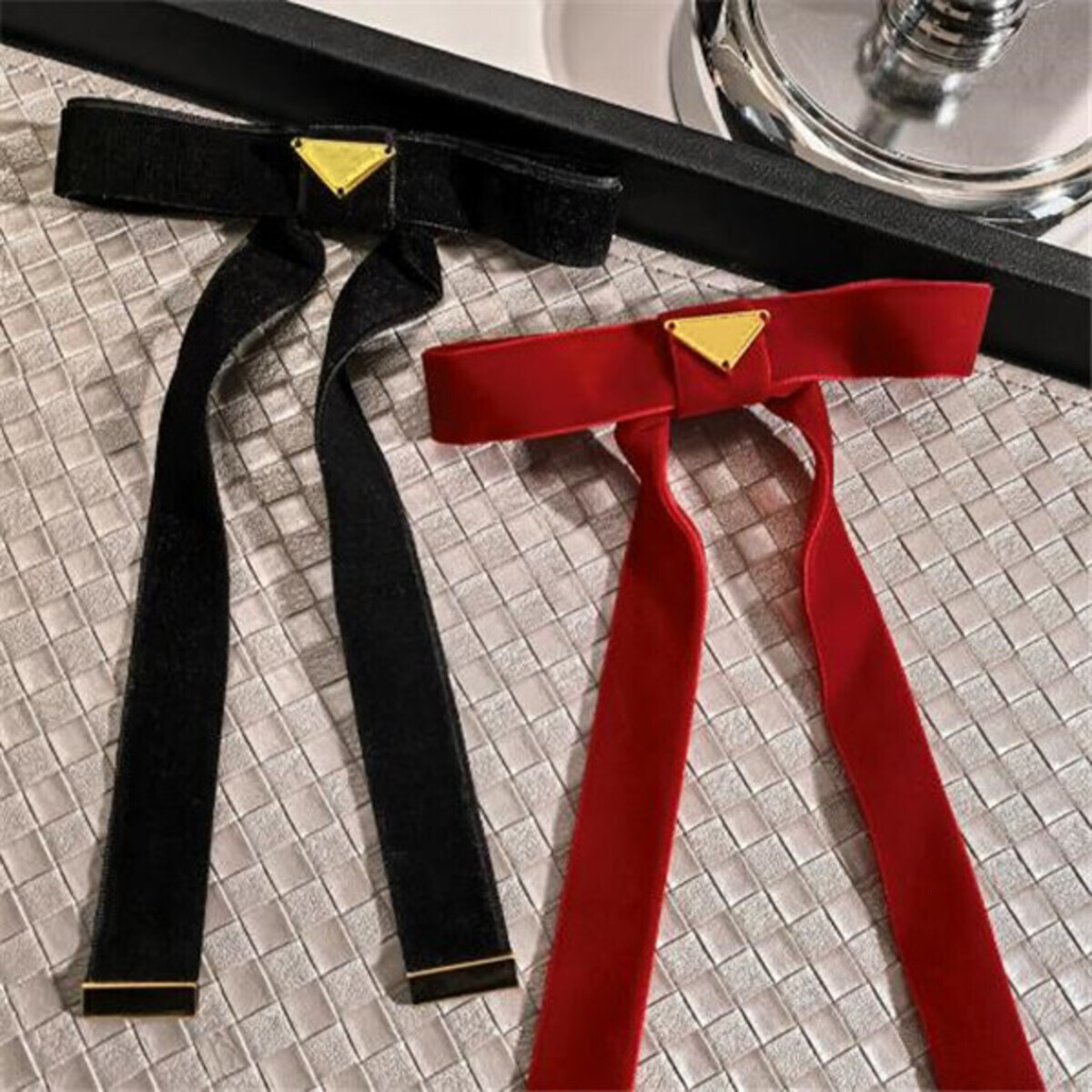 New M2 2026 New Fashion Designer Bow Barrettes Perfume Women Girl Cologne Velvet Cute Halloween Sweet Clips Hairclips Classic Letter Hairpin Hair Ac