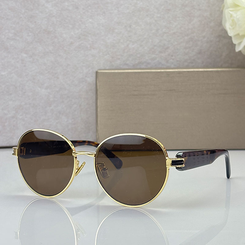 Fashion Round sunglasses Brown gradient sunshade lenses Elegant Retro Sunglasses for womens 40096 Personalized design legs Gold metal frame With pac