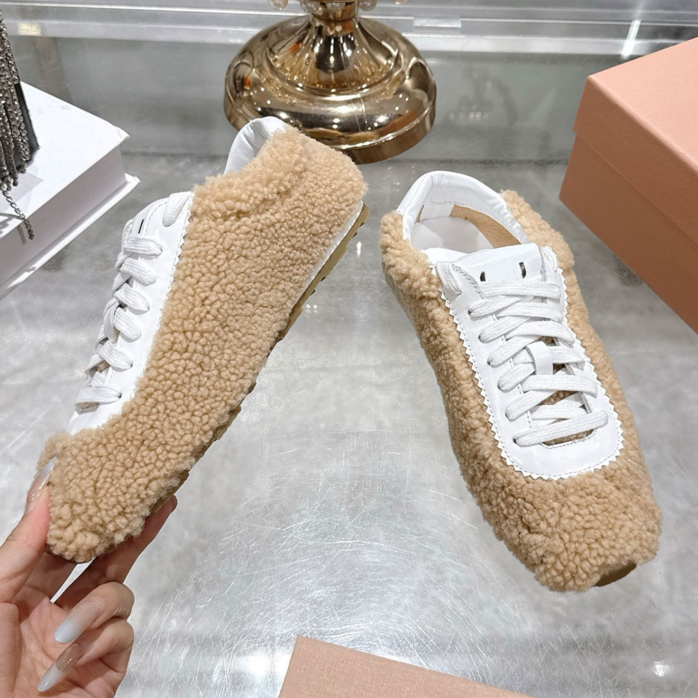 Womens Designer Shearling And Leather Sneaker Luxury Sneakers Upper Printed Signature Logo Casual Sneaker Fashion Brand Sports Shoes Leather Lining