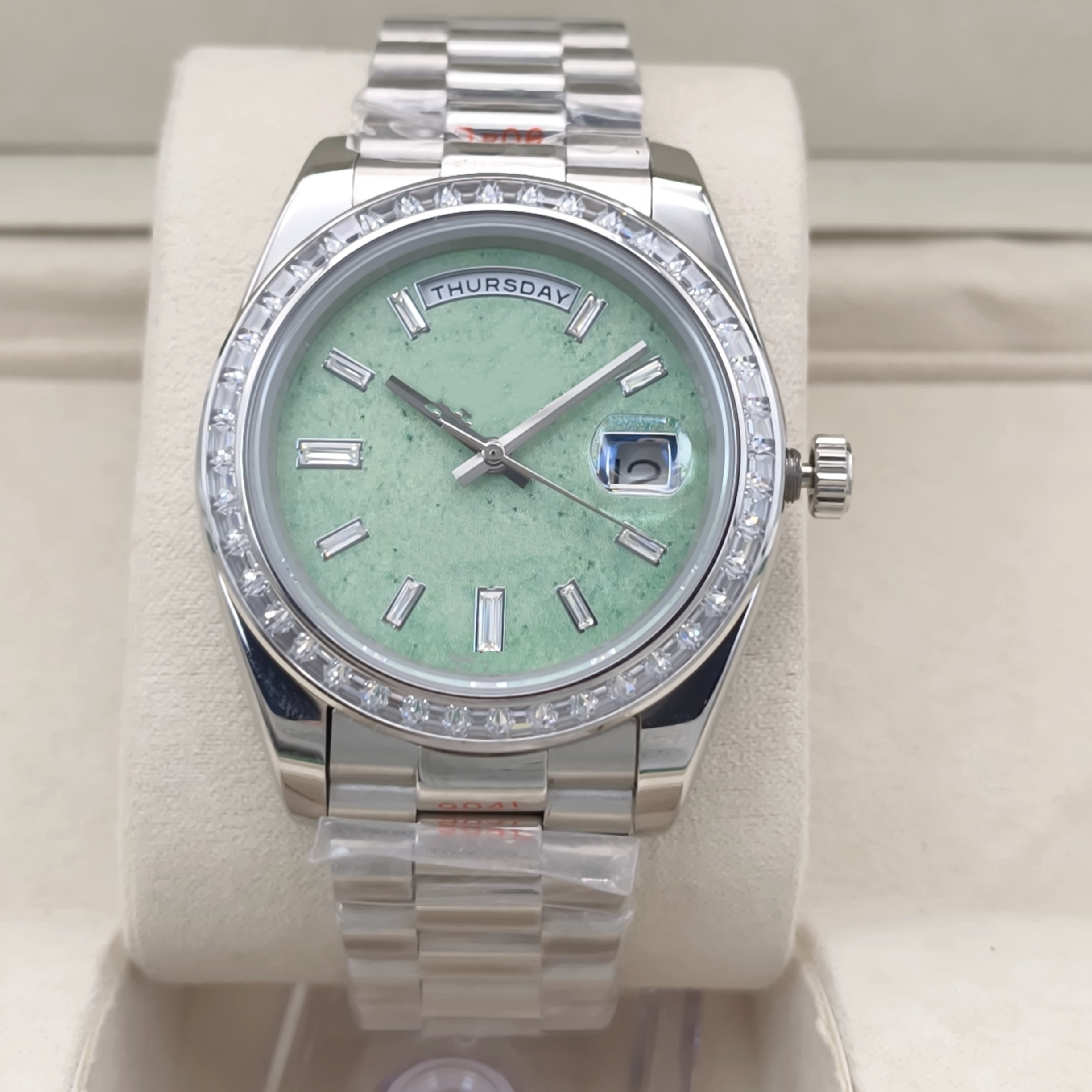 2026 New High Quality Watch Day Date: 2836-4 41MM Mint Green Dial Square Diamond bezel Sapphire Dial Waterproof Silver Men's Watch