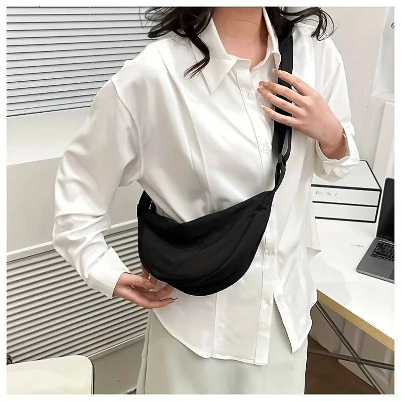 Shoulder Bags Nylon Hobos Chest Shoulder Dumpling Bag Large Capacity Travel Crossbody Half Moon Belt Messenger for Women Bags H261016
