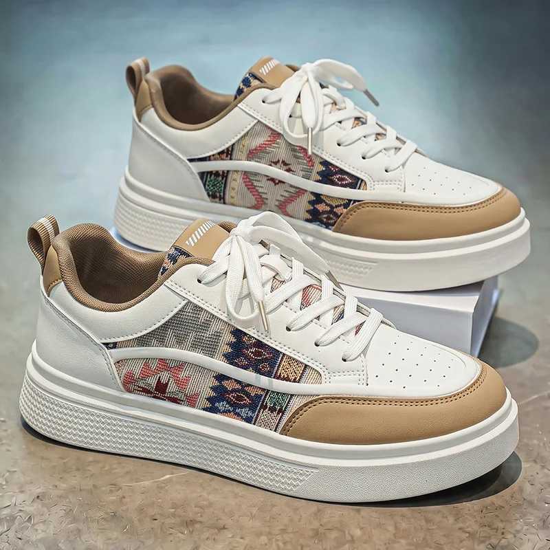 Casual Shoes Casual Sneakers 2026 New Trendy Versatile Men's Casual Sports Shoes Fashion Student White Shoes Men's Board Shoes H261016