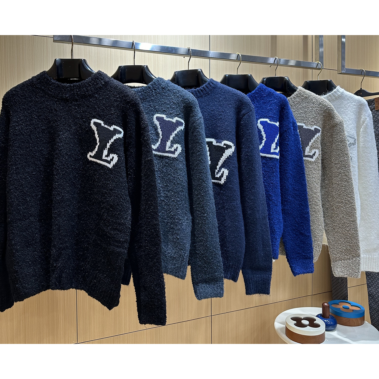 Luxury Designer Men Crew Neck Knit Sweater Embroidery Pattern Loose Drop Shoulder Casual Pullover Knitwear Multi Color S M L XL
