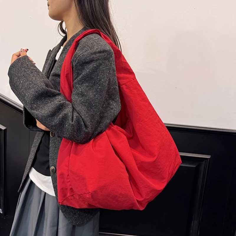 Cross Body Soft Large Capacity Shoulder Bag Casual Hobo Handbag Lightweight Shopping Tote Purse Simple Daily Commuter Bag for Work Travel H261016