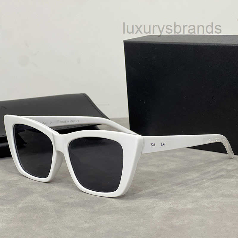 designer sunglasses for Women cat eye casual thin mirror legs frame Fine flat lenses Beach Sun Glasses Retro FrameMBIW R3GS