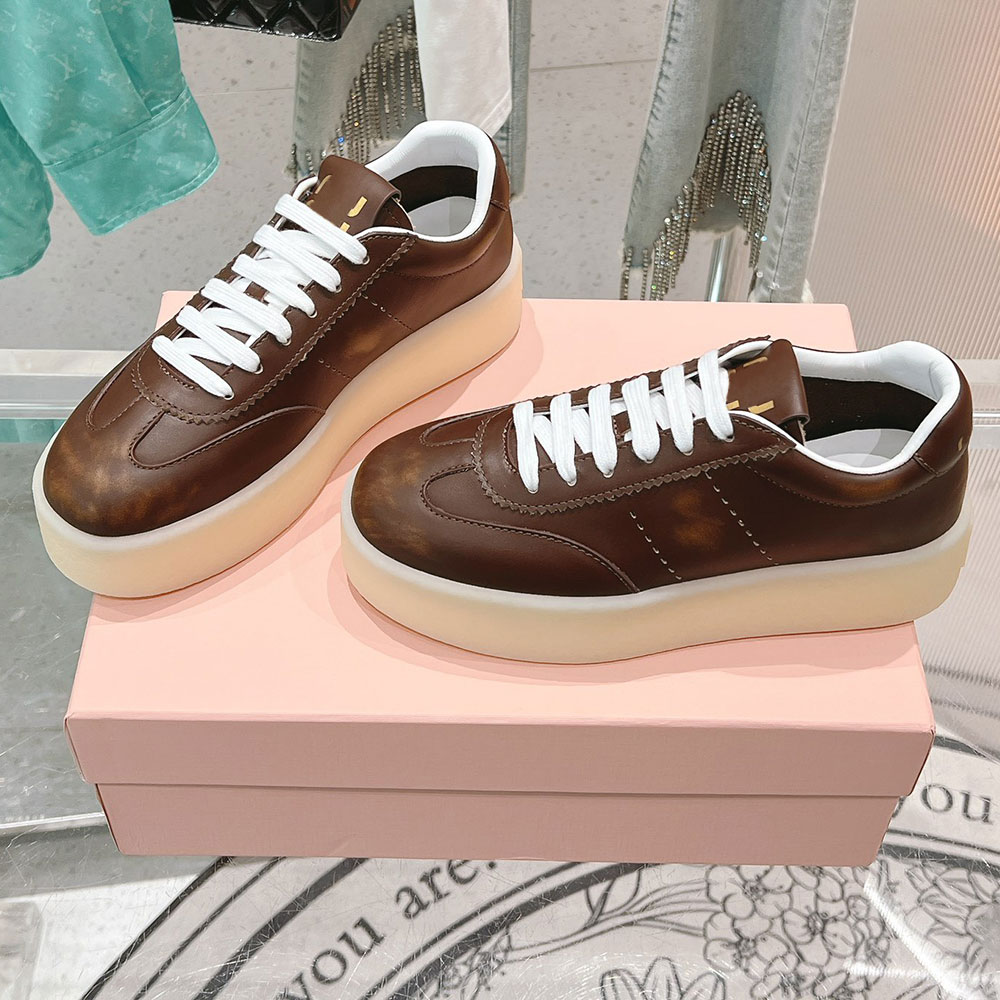 Leather Sneakers Womens Luxury Designer Platform Sneaker Fashion Signature Brand Sneaker Sports Style Outdoor Casual Sneakers Leather Lining Size 35