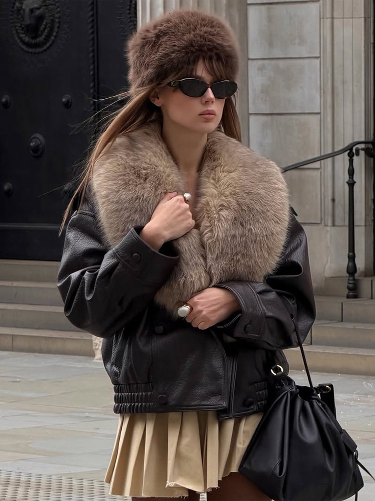 New Retro Leather Short Jacket With A Large Faux Fur Collar Women S Autumn Winter New Style Popular Design Luxury