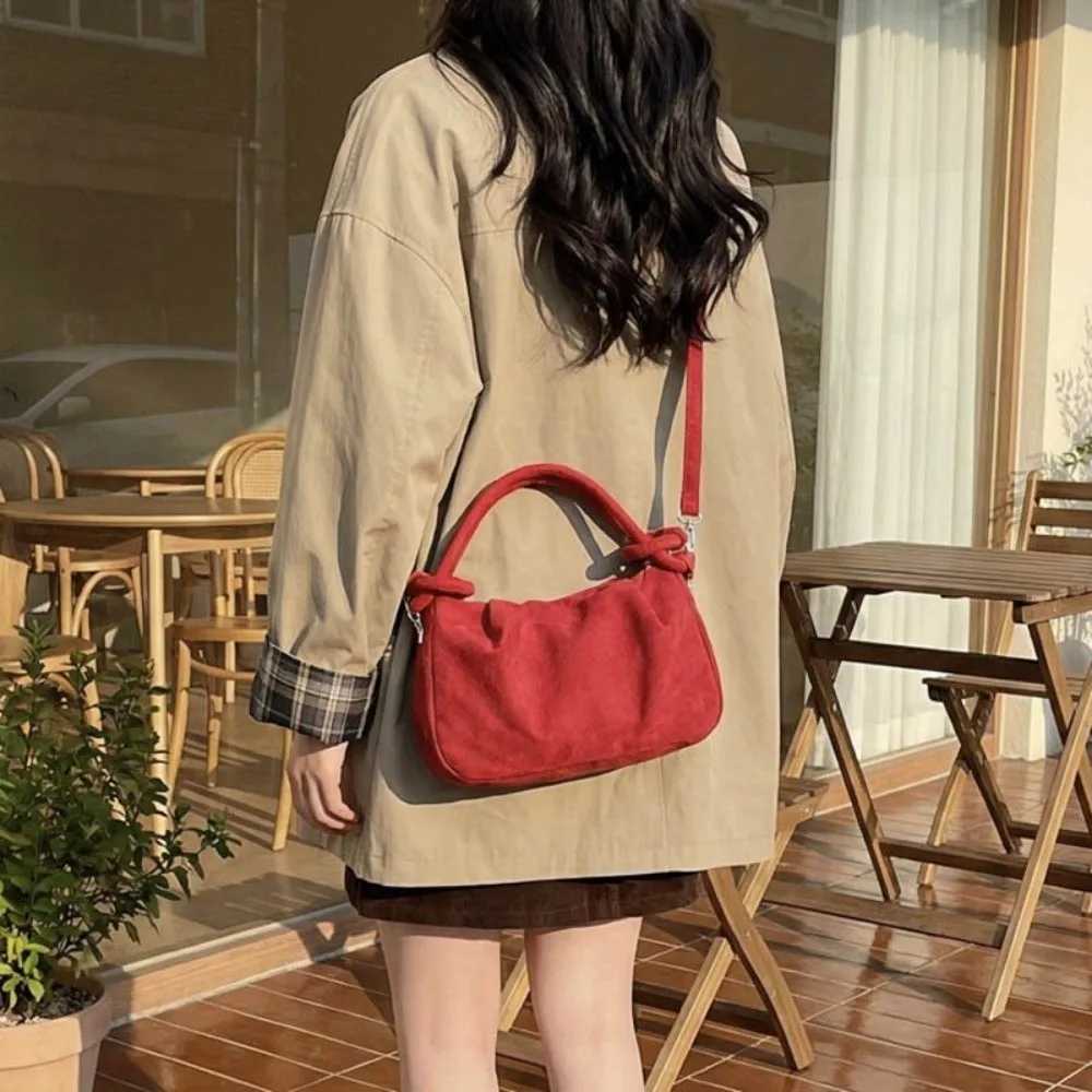 Shoulder Bags Style Suede Leather Crossbody Bag Magnetic Closure Soft Handle Fashion Handbag Wrinkle Texture Shoulder Bag Commuting H261016